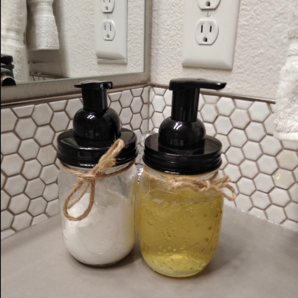 Mason jar soap dispenser